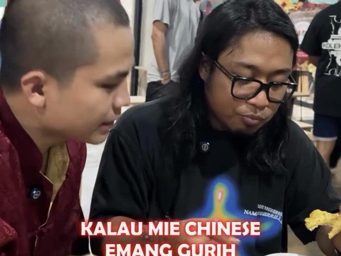 Cellos Tantang YouTuber Makan Bakmi Pedas di Kedai Miliknya