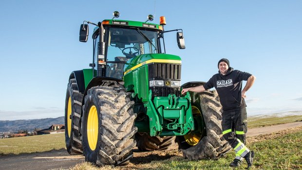 Der John Deere 7810 ist der Traumtraktor von Marc Wüthrich (24) aus Diemerswil BE. (Bild: «die grüne» / Pia Neuenschwander)