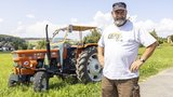 Roman Schäfli mit seinem Traumtraktor, dem Fiat 600. (Bild: «die grüne» / Gian Vaitl)