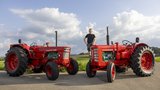 Die Traktoren Volvo BM 470 (rechts) und Volvo BM T810 (links) hat Hanspeter Seewer aus Schötz LU aufwändig restauriert. (Bild: «die grüne» / Gian Vaitl)