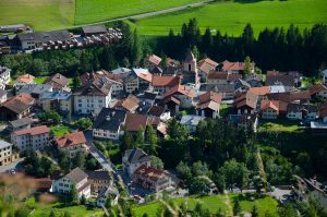 Bergün von Latsch aus mit 100mm Brennweite