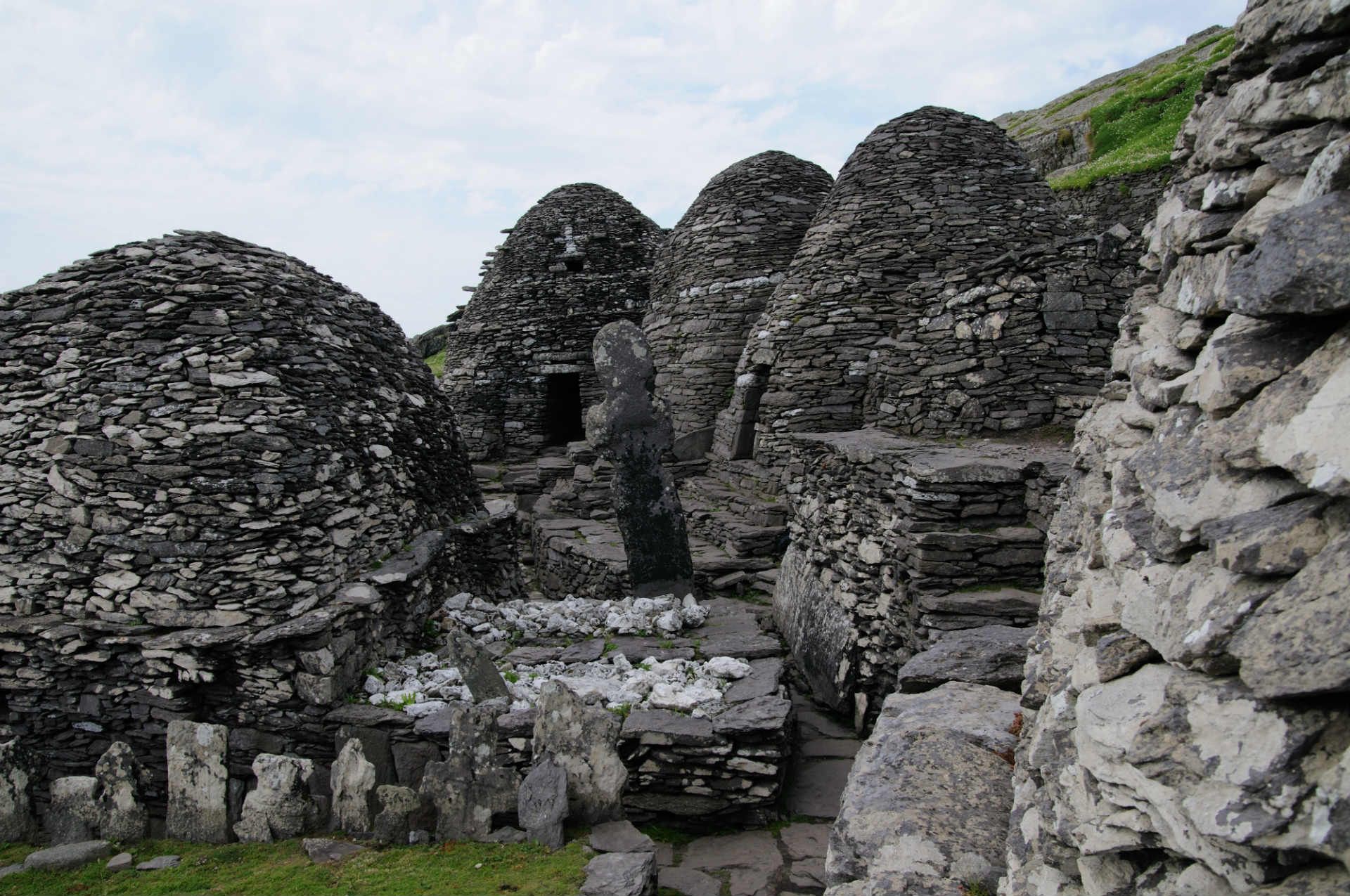 skellig-michael-ireland-shutterstock_23481226