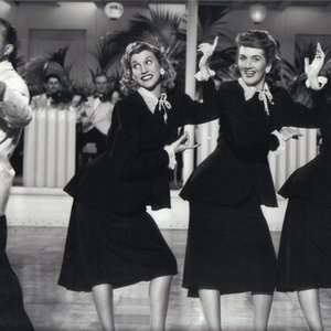 Avatar for Bing Crosby & The Andrews Sisters