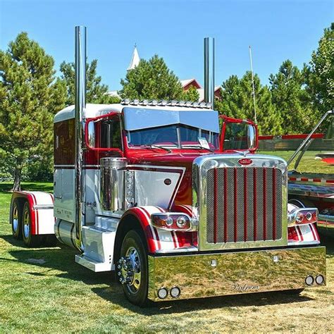 Peterbilt Custom 389 Peterbilt Trucks Peterbilt Trucks