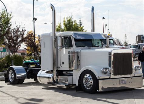 Semitrckn — Peterbilt Custom 379