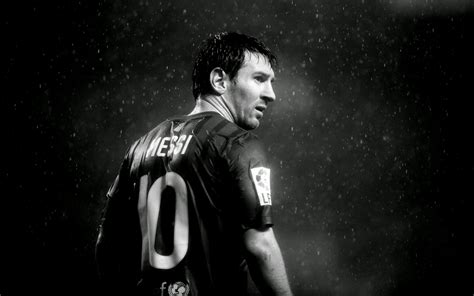 Messi Dark Wallpaper 4k