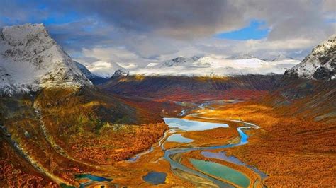 Set Your Windows 10 Lock Screen And Wallpaper To Bing Daily Images