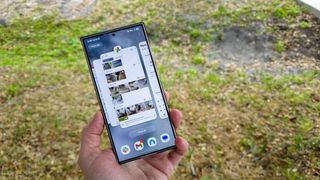 The new multitasking UI in One UI 7 Beta 2 running on a Samsung Galaxy S24 Ultra