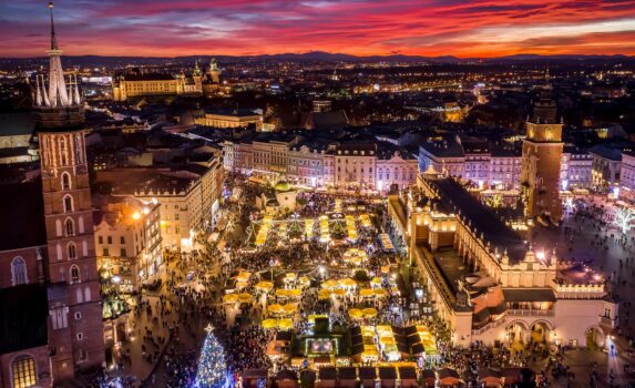 クリスマス・シーズンのクラクフの風景　ポーランドの風景