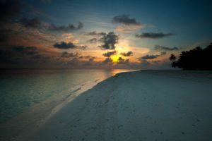 white, Beach, At, Sunset