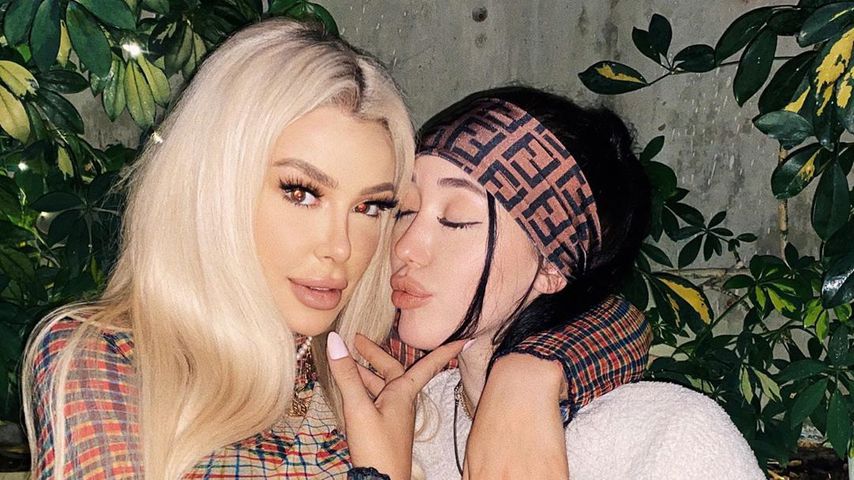 Ist es offiziell? Noah Cyrus und Tana Mongeau küssen sich