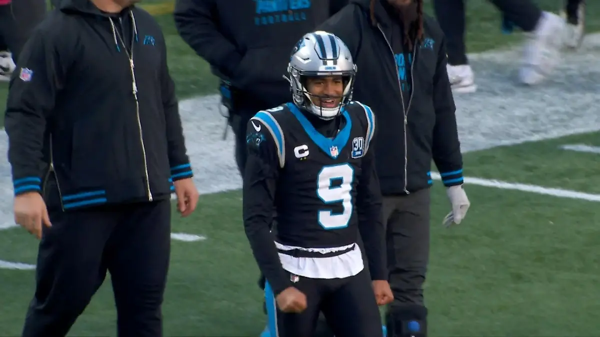 Panthers maschieren über Arizona zum Touchdown