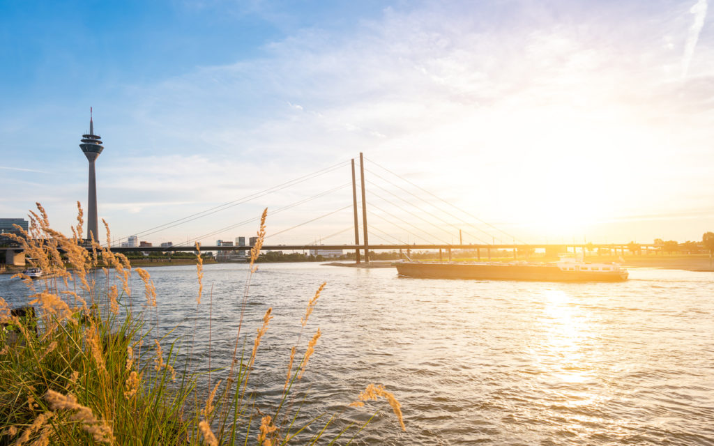 Atemberaubende Aussicht auf den Rheinturm