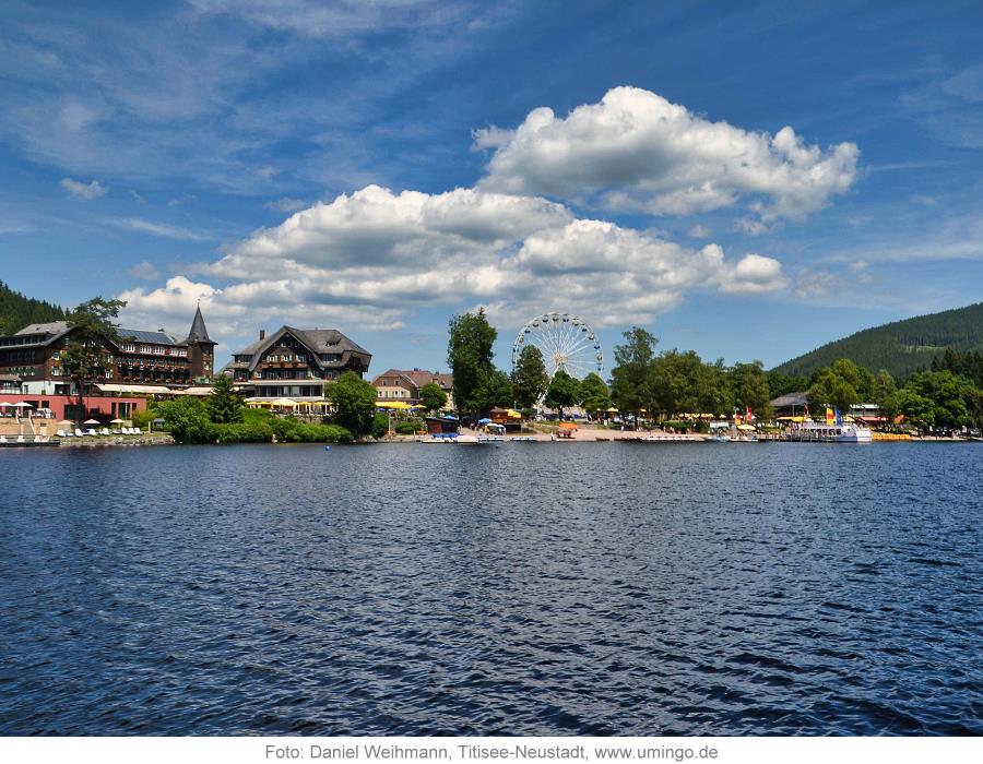 Titisee-Neustadt, Blick vom See auf Titisee