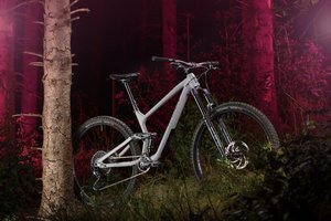 Neues Radon Slide & Skeen Trail AL: Alu-Trail-Bikes zum guten Kurs