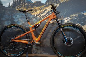 Eurobike: Rocky Mountain 2015 – Trailbike Thunderbolt und Altitude Enduro