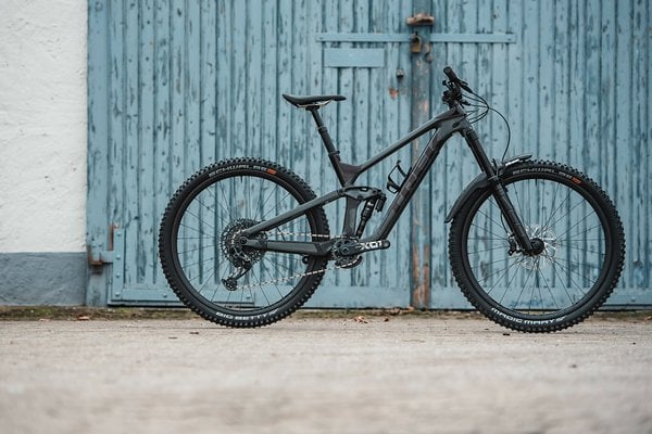 Trek Slash