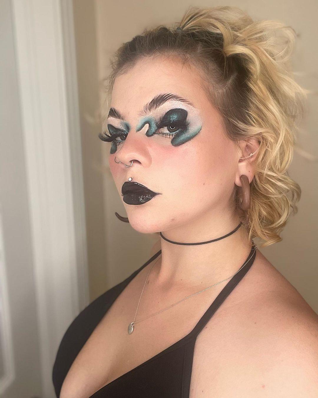 Bold Swirl Emo Makeup