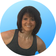 YouTube-Creatorin Rhoda Sommer von Fab & Fit Over 40 with Rhoda