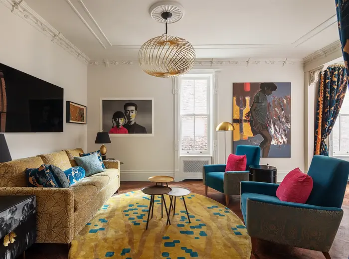 $2.35M Gramercy co-op wraps classic pre-war style with vintage opulence–plus a key to the park