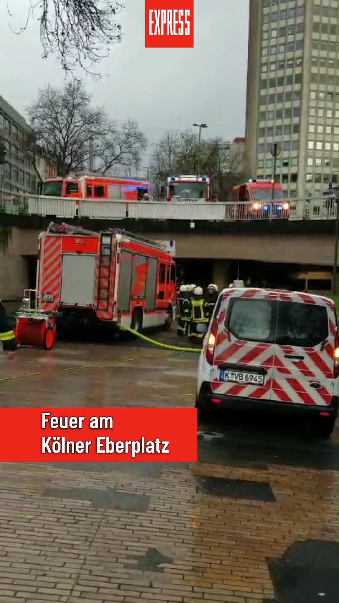 Feuer Ebertplatz: KVB-Haltestelle geräumt