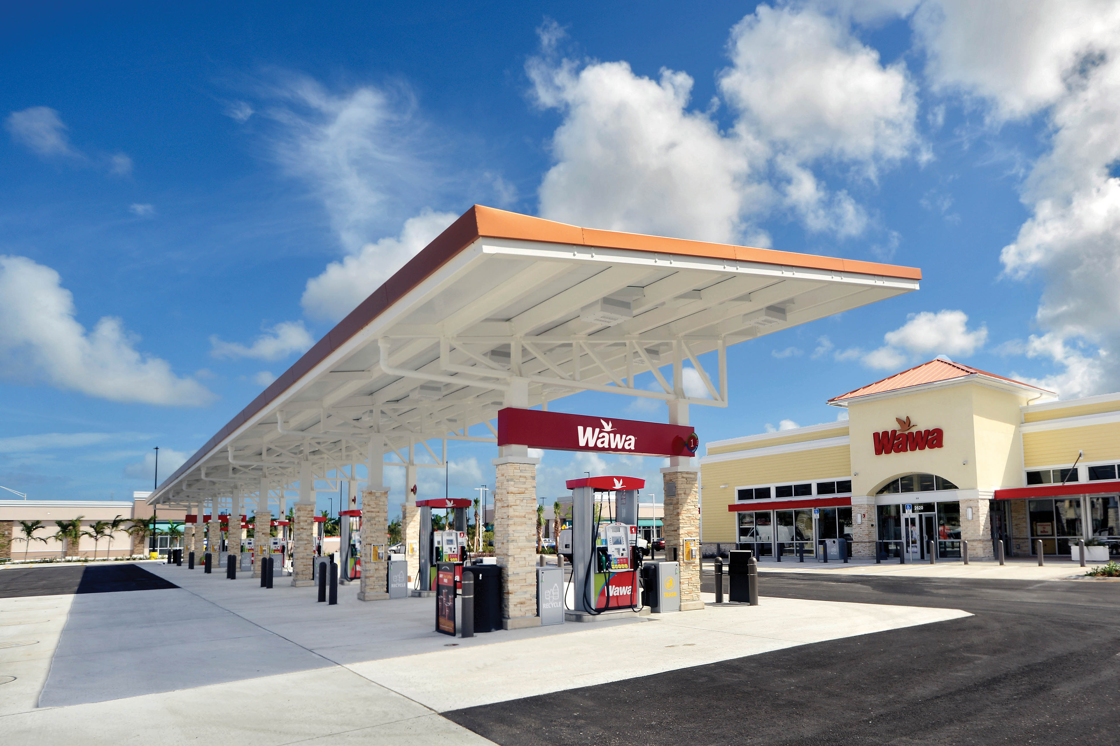 Exterior Fuel Court View of Wawa