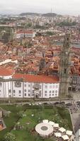 vertical vídeo cidade do porto dentro Portugal aéreo Visão video