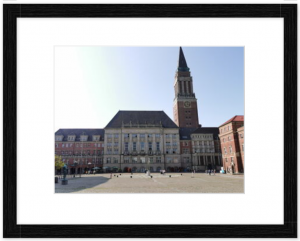 Rathaus Kiel im Rahmen