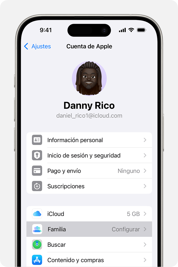 Pantalla del iPhone que muestra los pasos para configurar En familia.