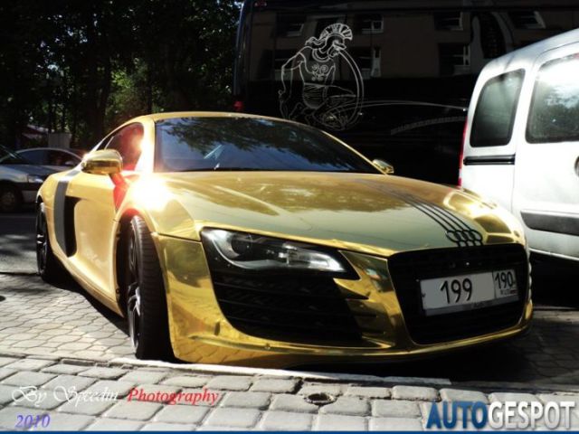 Golden Audi R8 On Sale (4 pics)