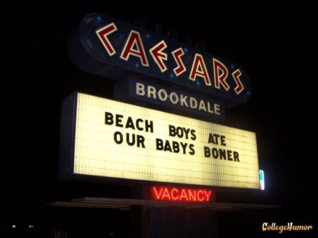 Hilarious Sign Changes (18 pics)