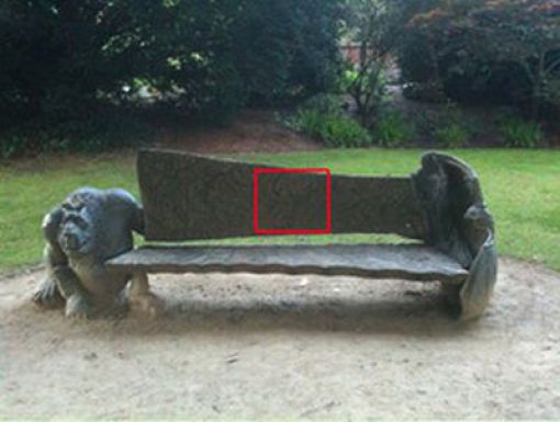 The Most Unusual Park Bench Ever (3 pics)