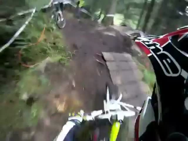 Insane Downhill Overtake 