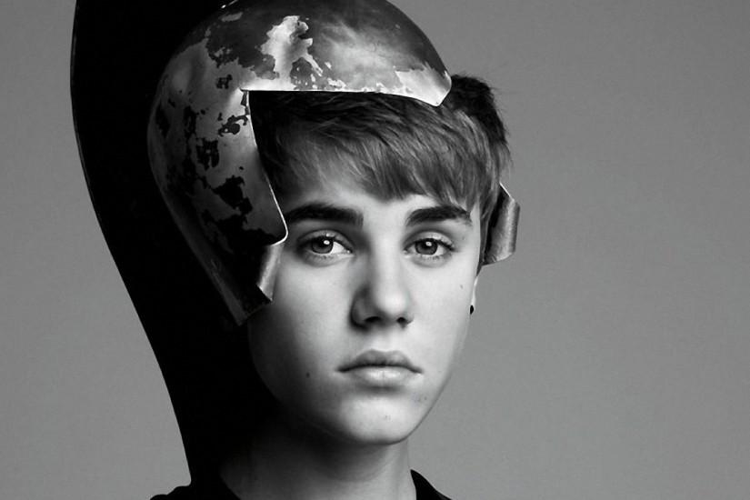 Preview wallpaper justin bieber, person, singer, look, black and white  2560x1440