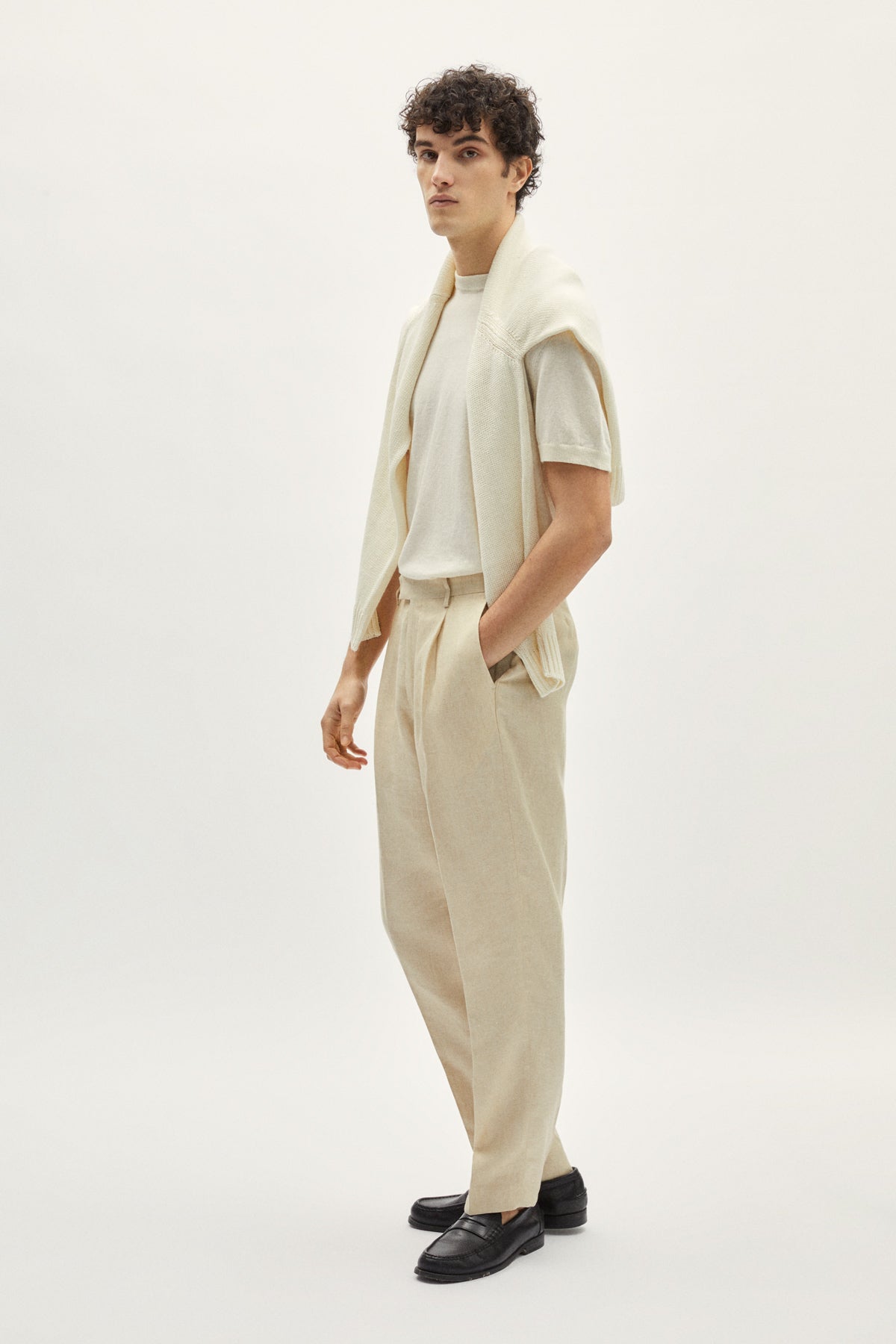 the linen twill trousers ecru