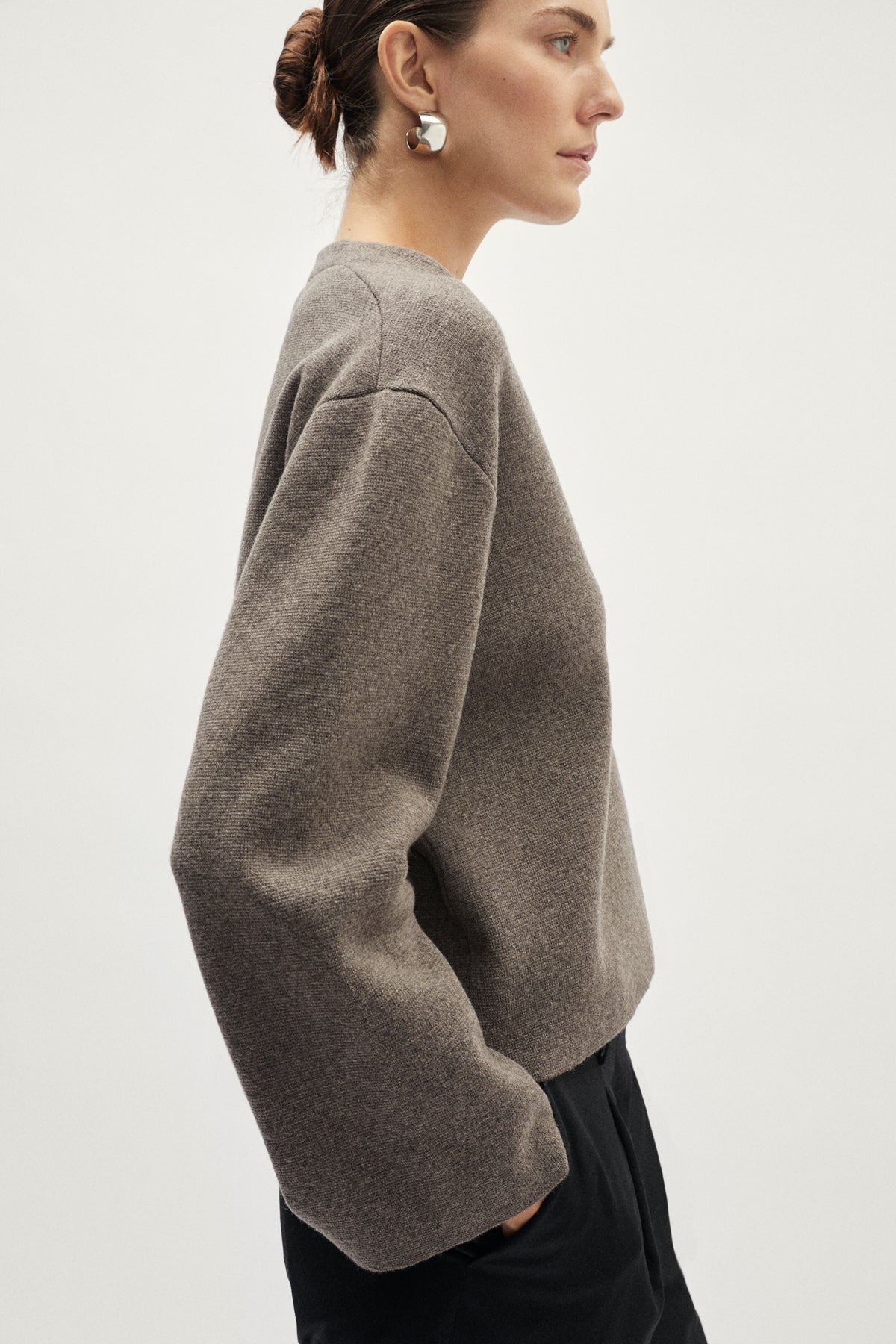 The Woolen Sleek Jacket - taupe