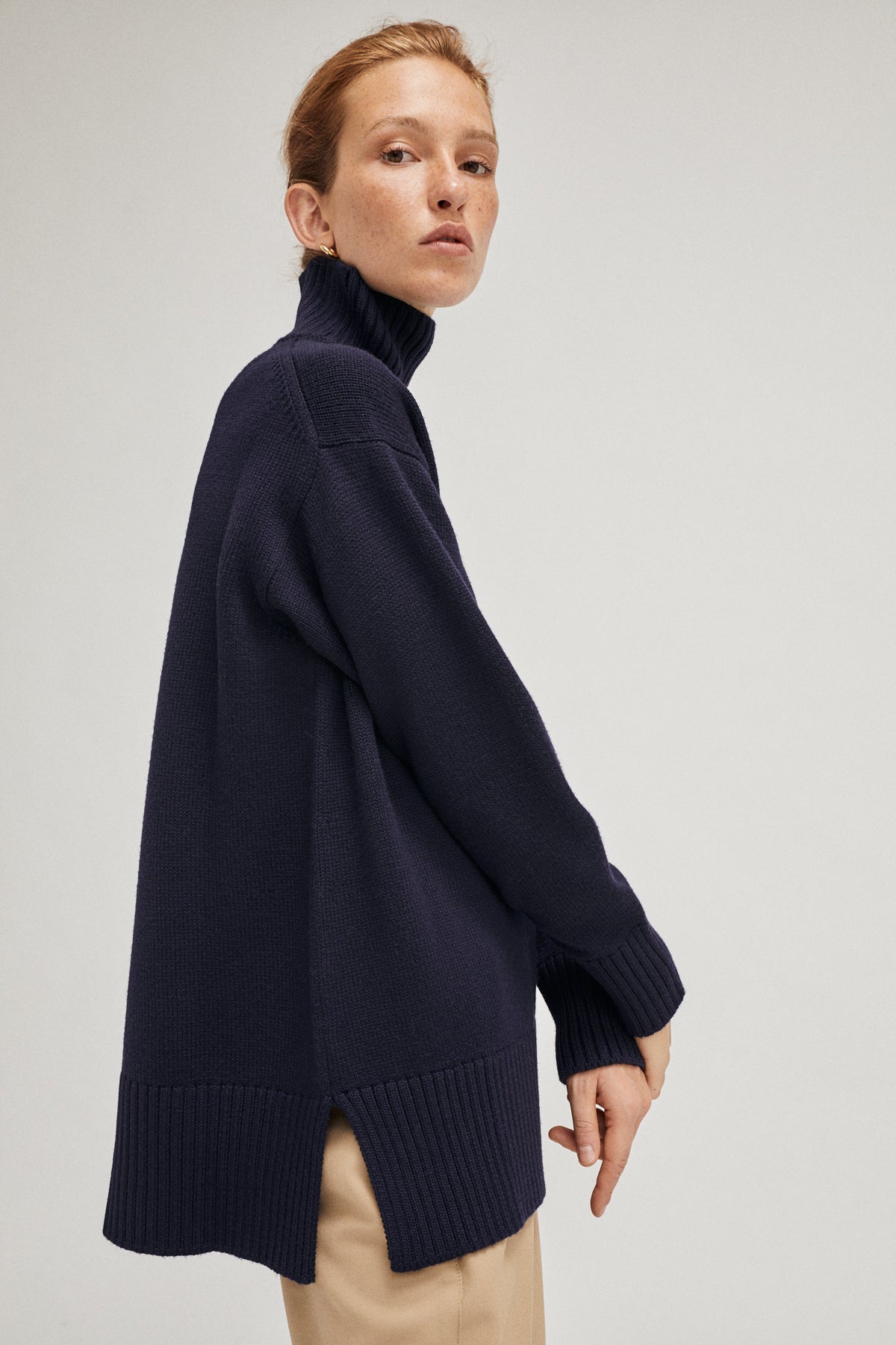 the merino wool oversize high neck oxford blue