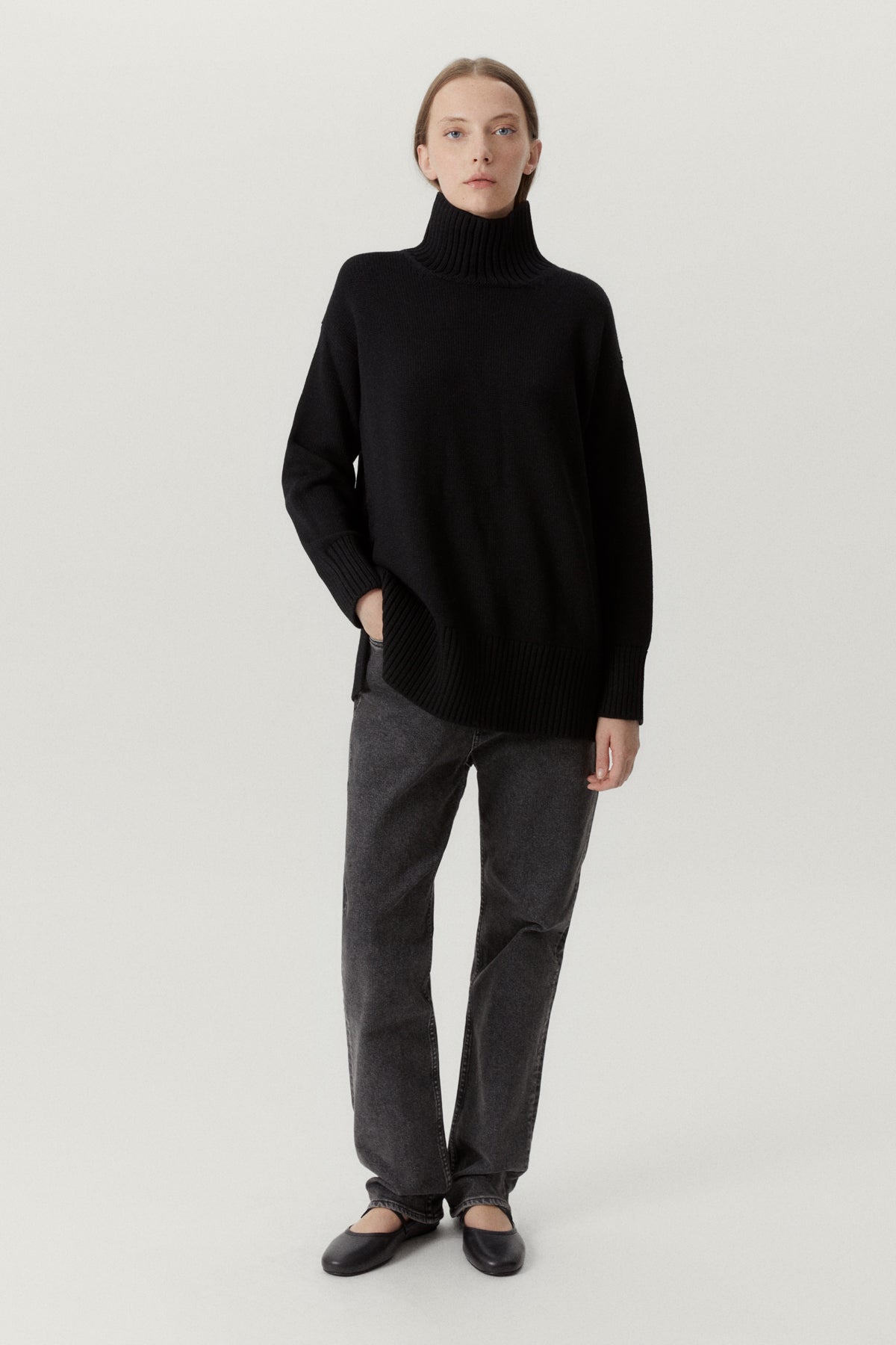 the merino wool oversize high neck black