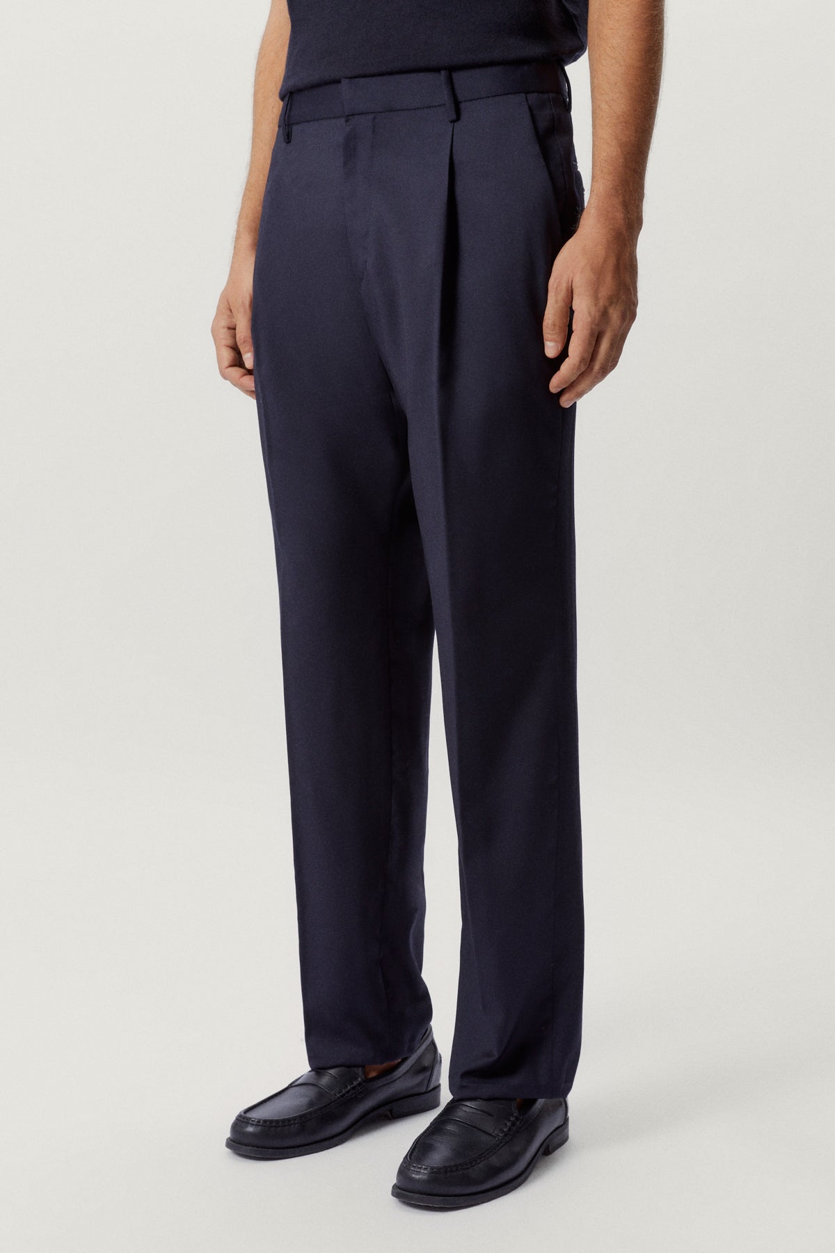 the wool tailored pants with pinces blue navy