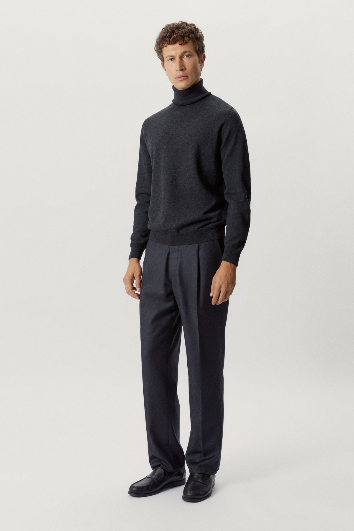 the wool tailored pants with pinces anthracite grey