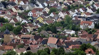 Wohnhäuser in der Stadt Bad Staffelstein auf dem Staffelberg in Deutschland