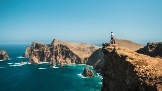 Ab dem 1. Januar 2025 müssen Gebietsfremde für Wanderungen auf den 30 vom Institut für Wälder und Naturschutz (ICNF) verwalteten Routen auf Madeira zahlen. 