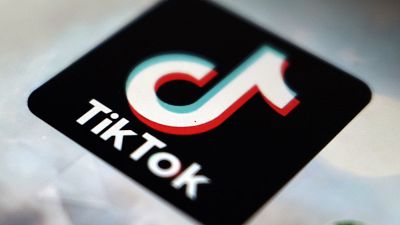 Ein Blick auf das Logo der TikTok-App auf einem Smartphone in Tokio, 28. September 2020