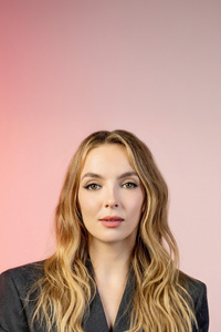 Jodie Comer Entertainment Weekly 2024 (320x480) Resolution Wallpaper