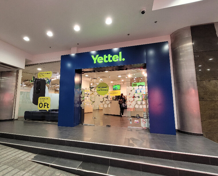 The image shows our Yettel Westend shop.