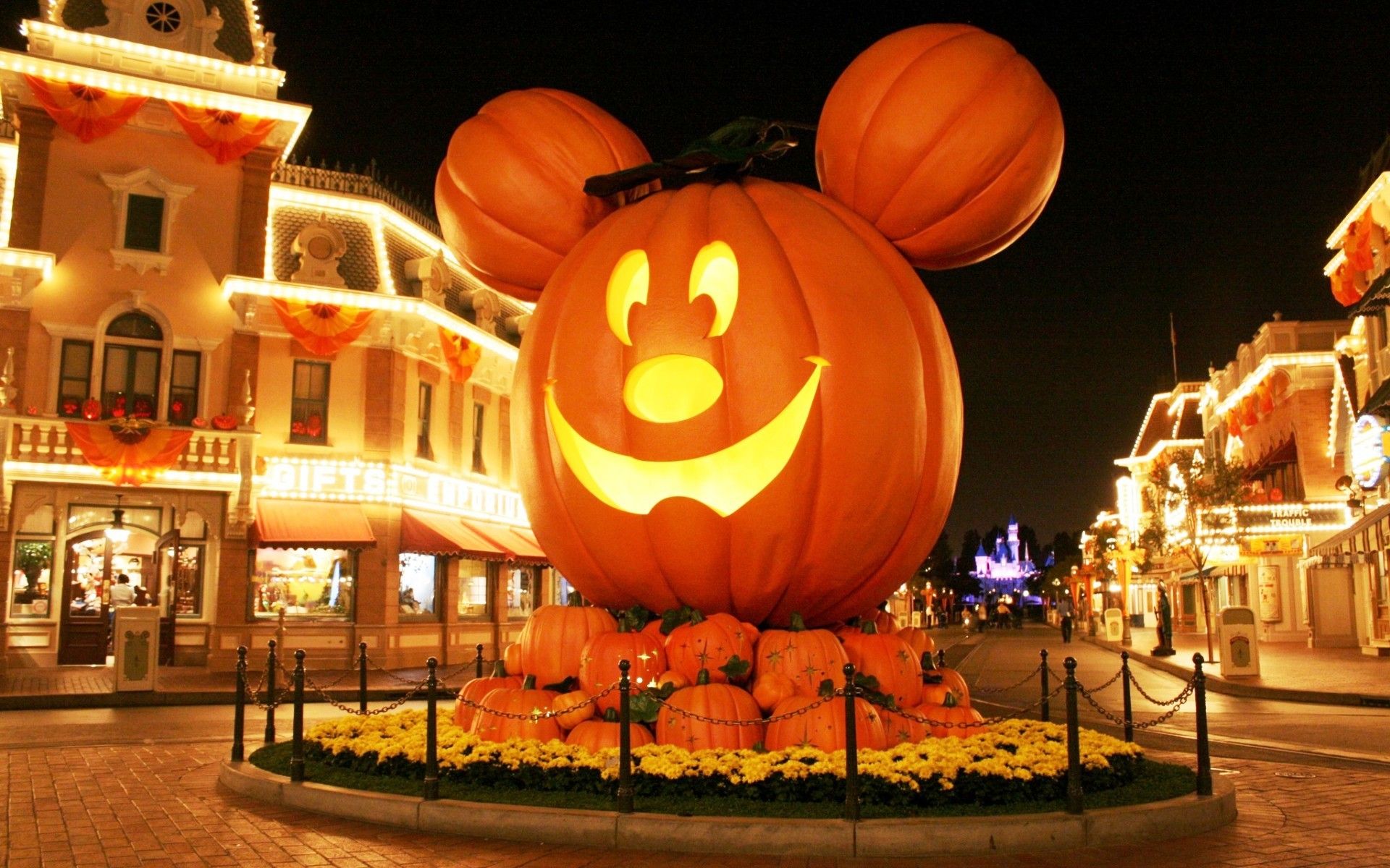 Disneyland với không khí đặc trưng của mùa lễ hội Halloween chắc chắn sẽ mang đến cho bạn những trải nghiệm tuyệt vời. Đặc biệt, bạn còn có thể tải về những tấm hình nền Halloween ấn tượng từ Disneyland Wallpapers trên WallpaperDog để làm nền cho máy tính của mình đấy! (Translation: Disneyland with the characteristic atmosphere of the Halloween season will surely bring you a great experience. Especially, you can download impressive Halloween wallpapers from Disneyland Wallpapers on WallpaperDog to use as your desktop background!)