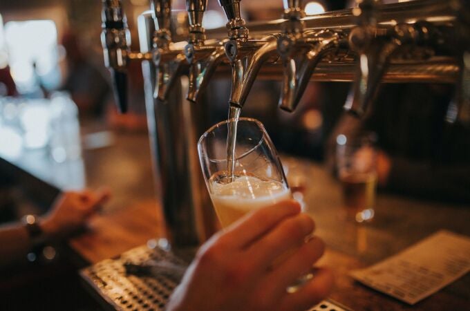 En este bar del barrio de Cuatro Caminos en Madrid ofrecen cañas por 85 céntimos y jarras por 2 euros