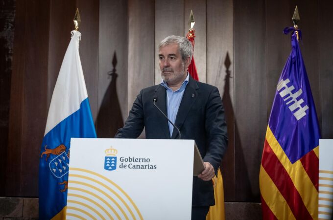 Canarias busca el apoyo de Junts a un decreto al margen de la ley de extranjería si falla la Conferencia de Presidentes