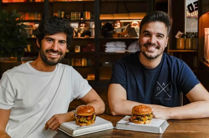 Alex González-Urbón y Ezequiel Maldjian, creadores de Hundred Burgers