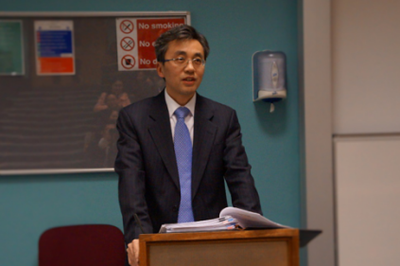 Minister Zhu Qin of the Chinese Embassy in the UKDelivers a Speech.